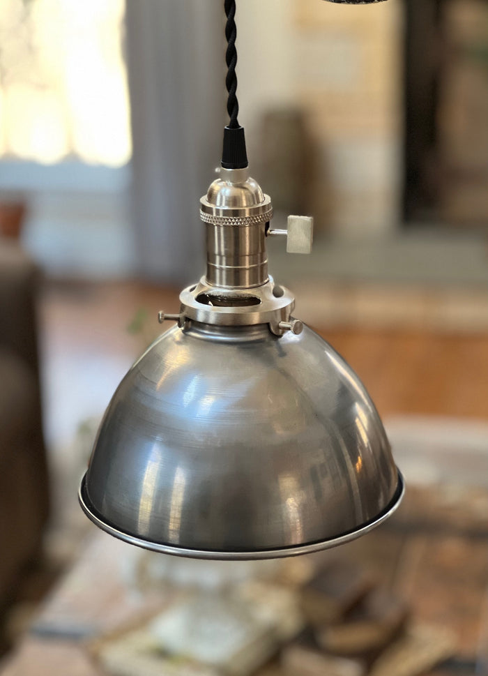 Retro Style Steel Shade 1-Bulb Task Light